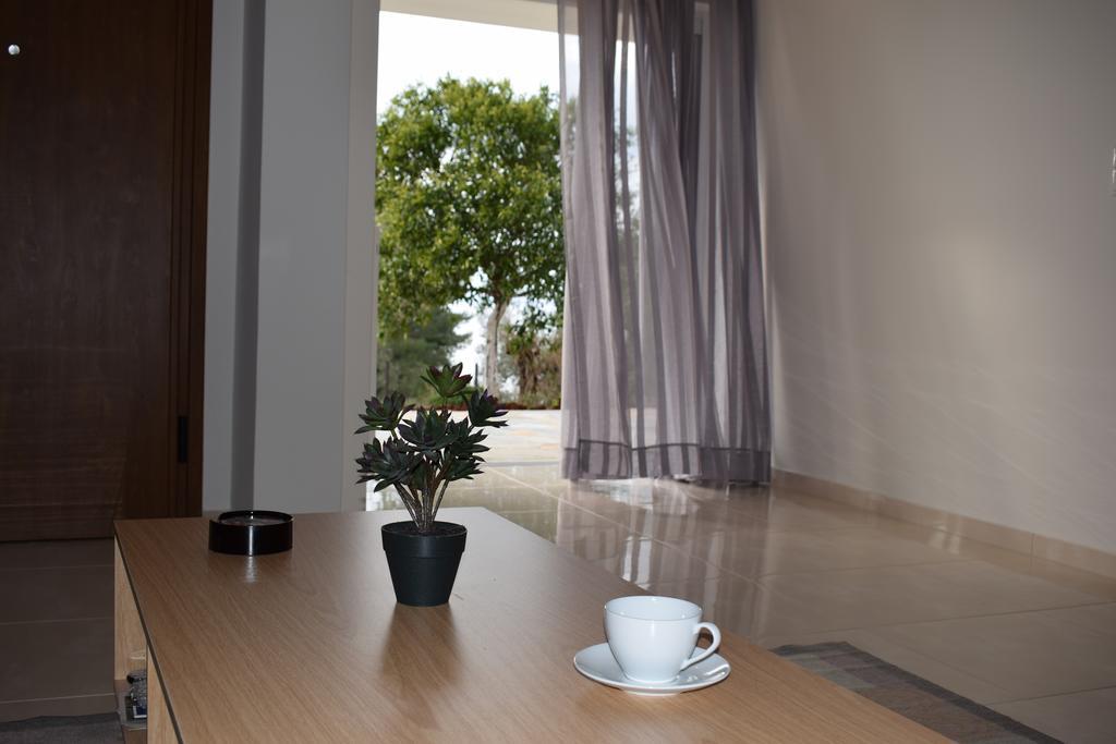 Studio Holiday Kalamata Exterior foto