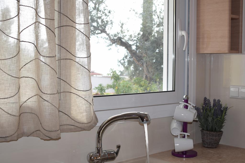 Studio Holiday Kalamata Exterior foto