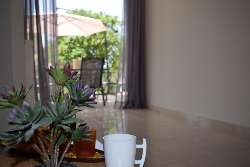 Studio Holiday Kalamata Exterior foto
