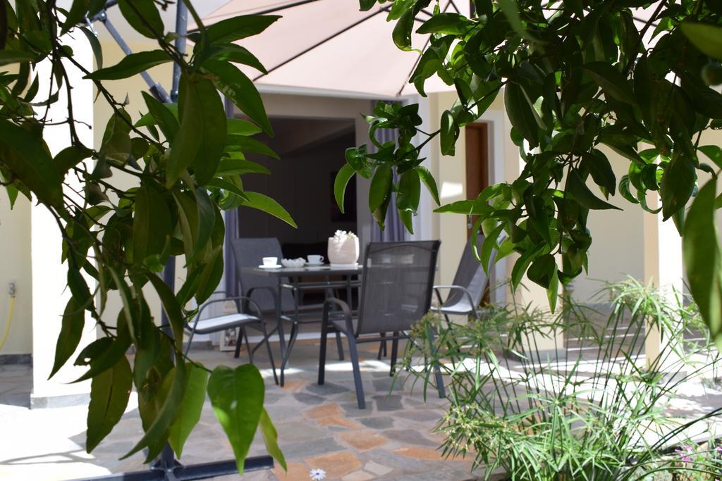 Studio Holiday Kalamata Exterior foto