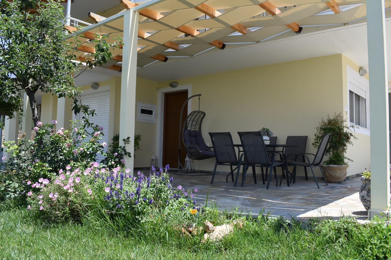 Studio Holiday Kalamata Exterior foto