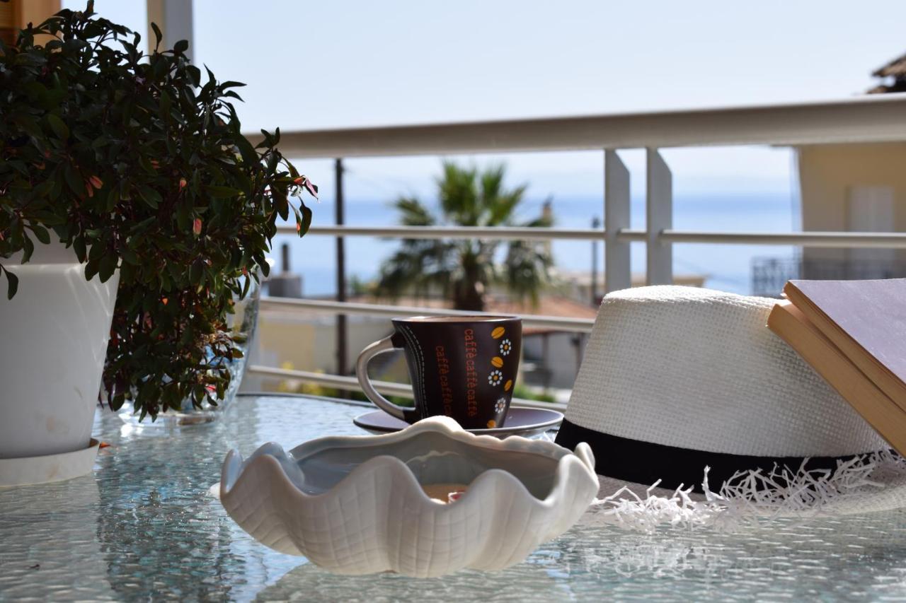 Studio Holiday Kalamata Exterior foto
