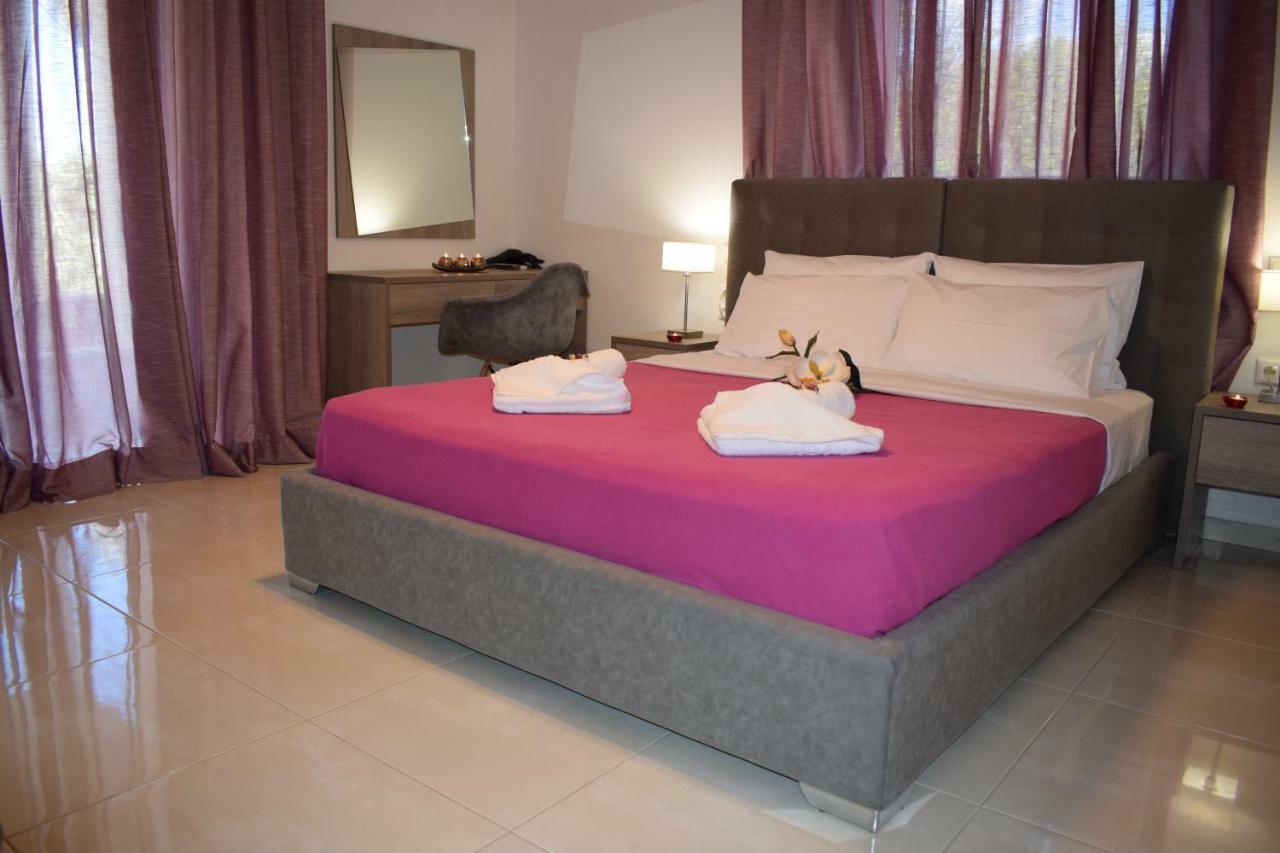 Studio Holiday Kalamata Exterior foto